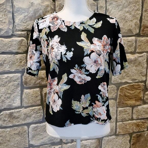 FOREVER 21 Black Floral, Size Medium - Picture 1 of 6